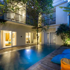 Casa Kayu Aya Seminyak (Bali)